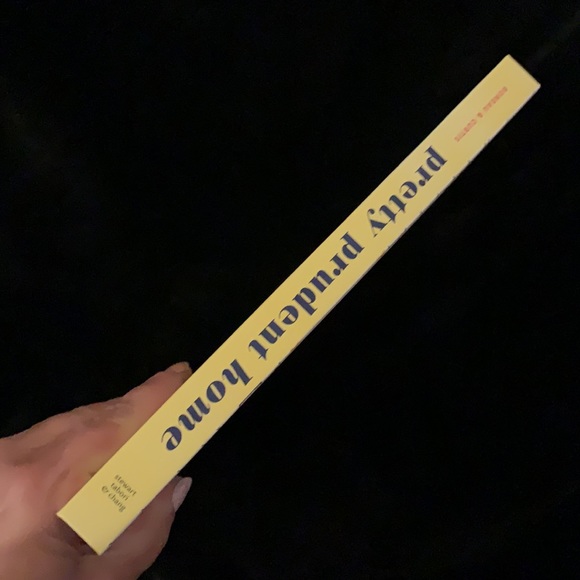 NWT! Pretty Prudent Home Book - Picture 10 of 13